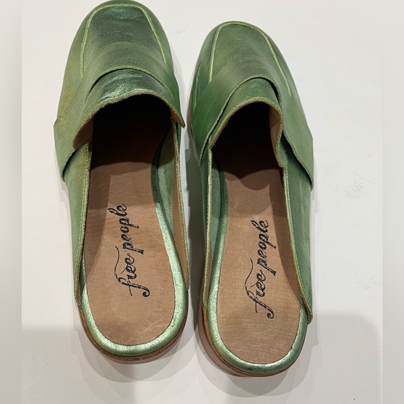 Free People‎ Green Metallic Leather Mule Loafers Sz. 39 - Picture 2 of 4